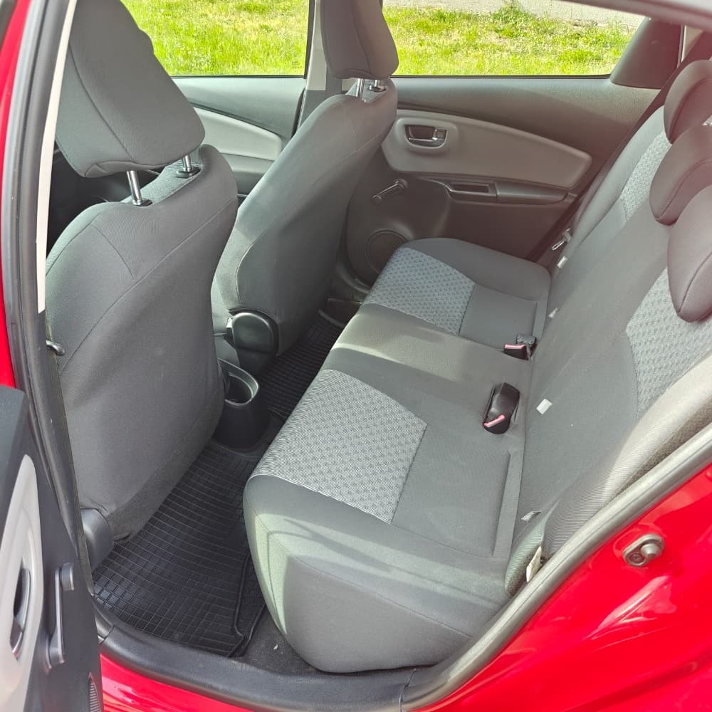 2015 Toyota YARIS - 9