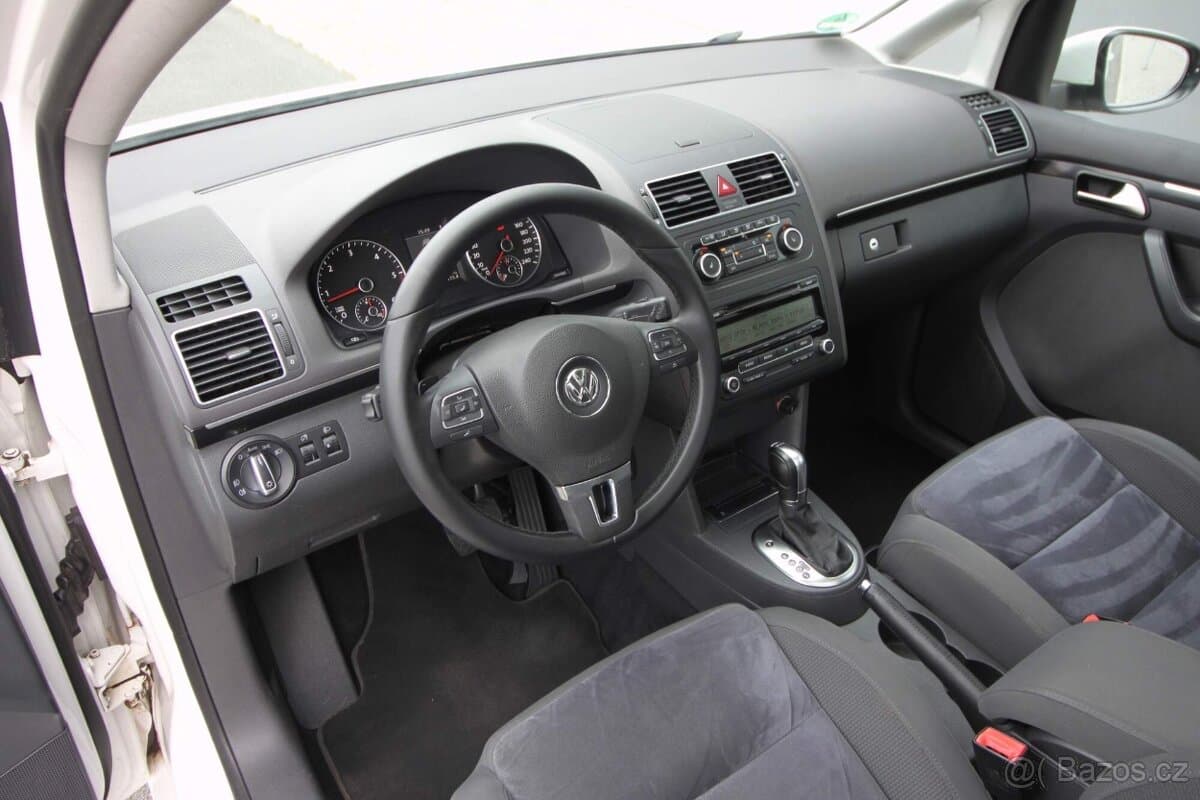 2010 Volkswagen TOURAN - 9