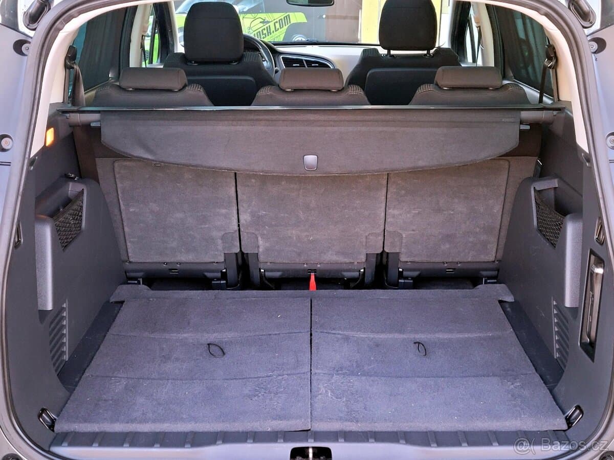2011 Peugeot 5008 - 9