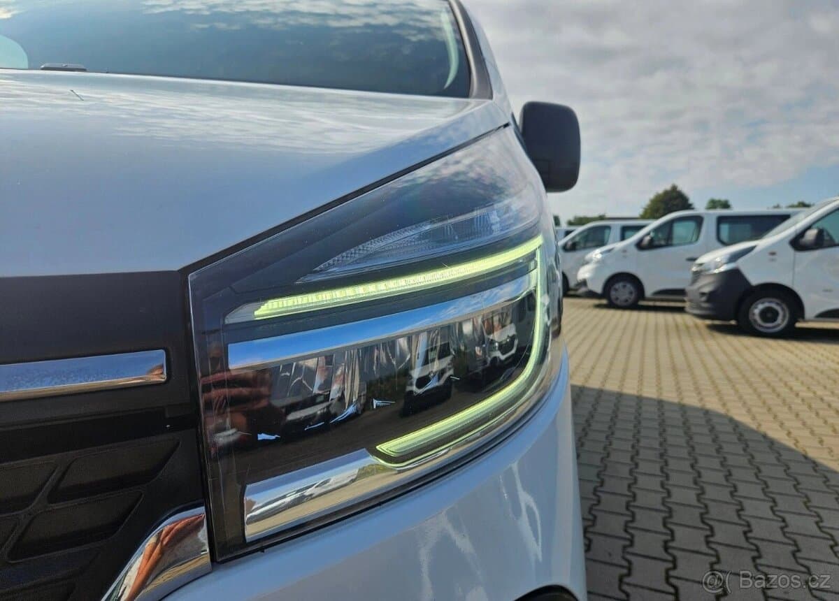 2020 Renault TRAFIC - 9