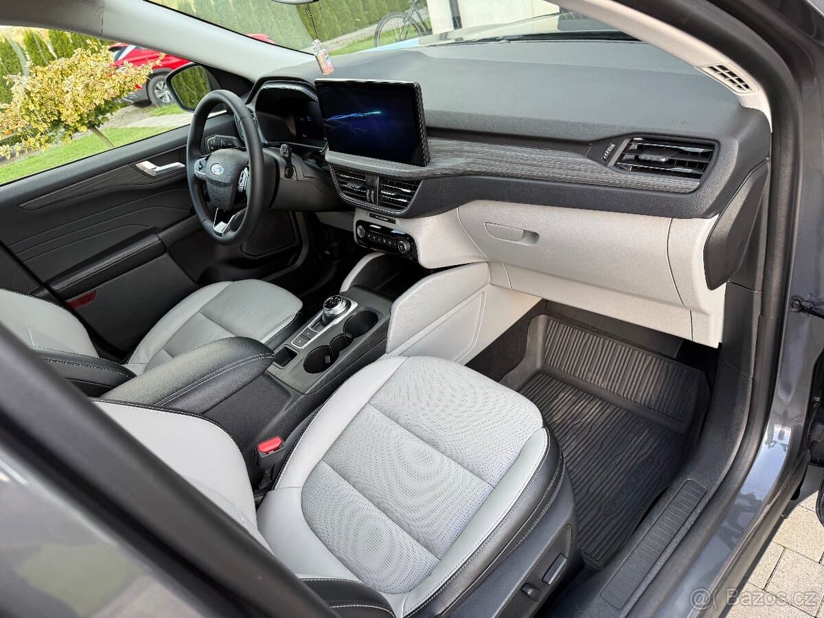 2023 Ford KUGA - 9