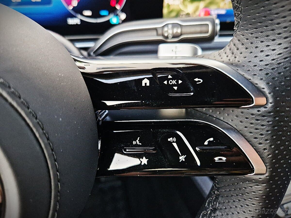 2025 Mercedes-Benz GL - 9