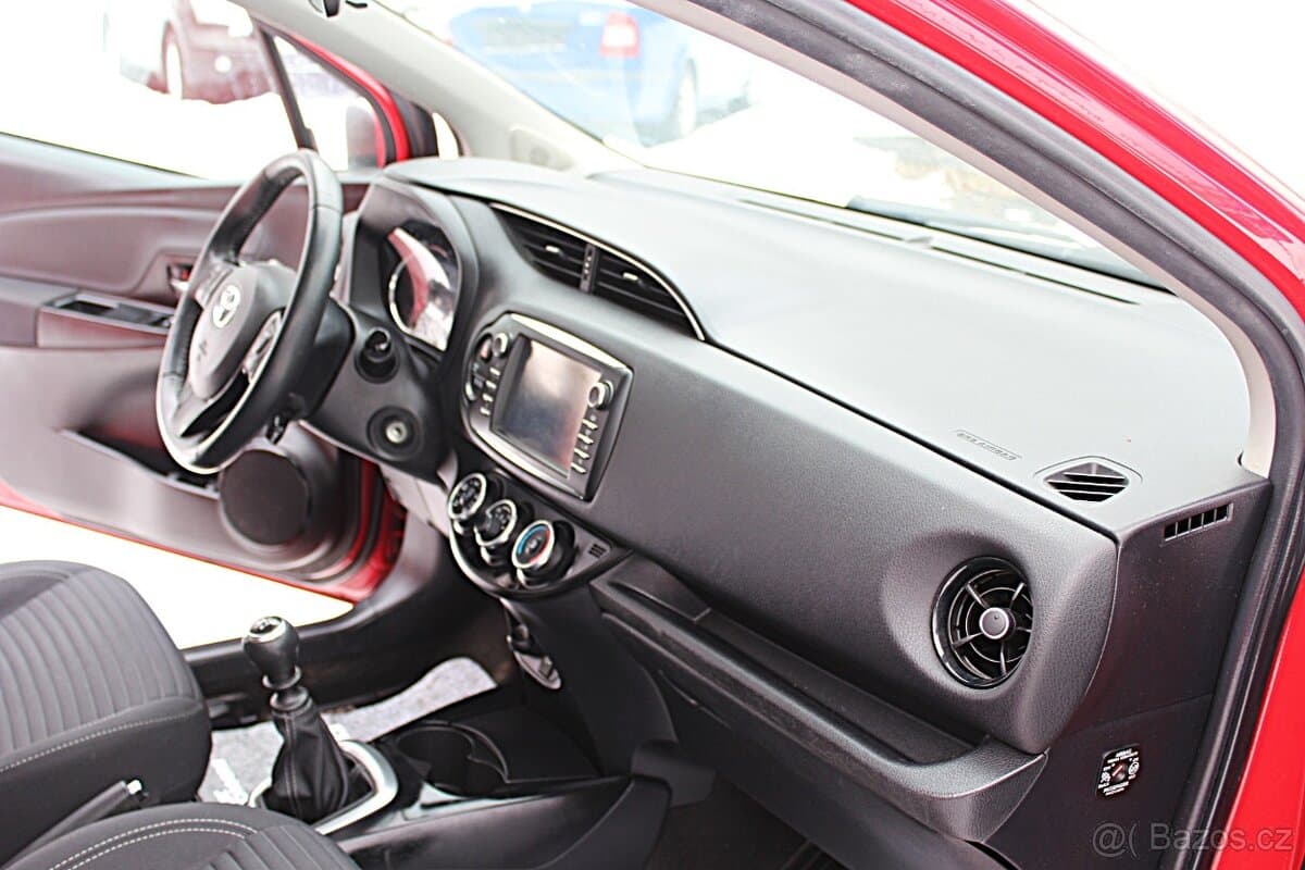 2018 Toyota YARIS - 9