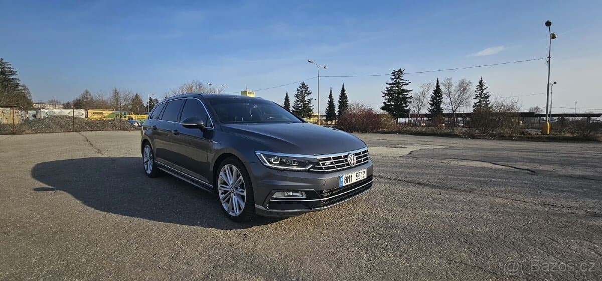 2017 Volkswagen PASSAT - 9
