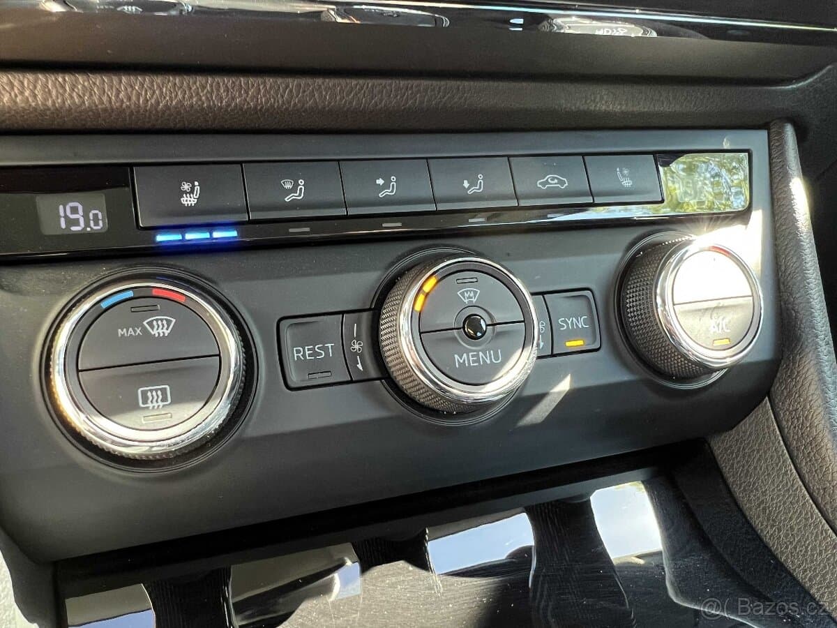 2016 Škoda SUPERB - 9