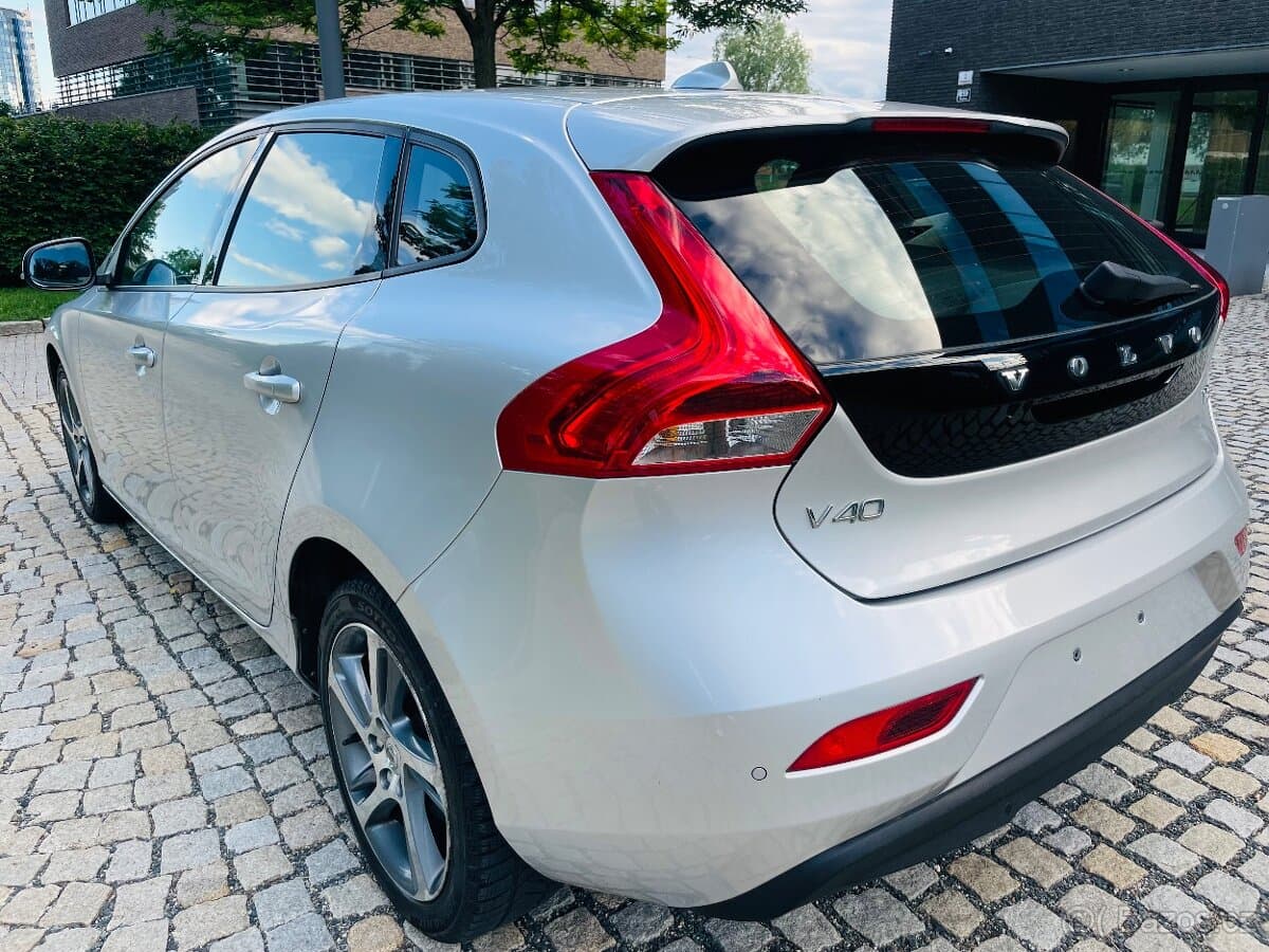 2016 Volvo V40 - 9