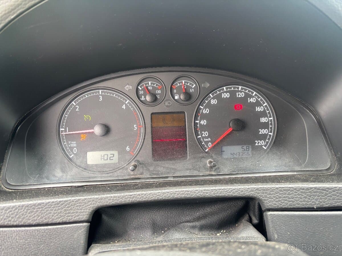 2004 Volkswagen MULTIVAN - 9