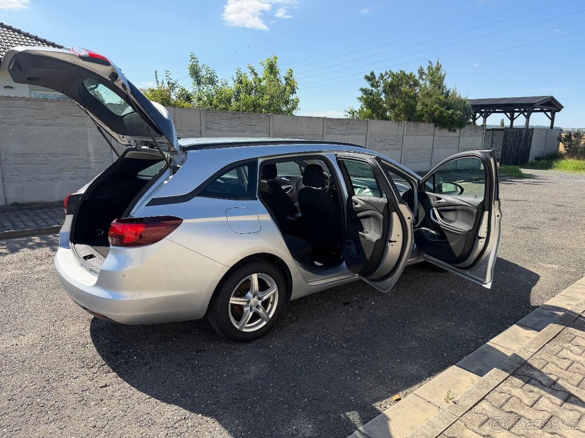 2021 Opel ASTRA - 9