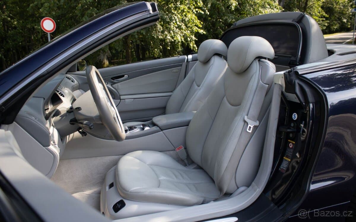 2004 Mercedes-Benz SL - 9