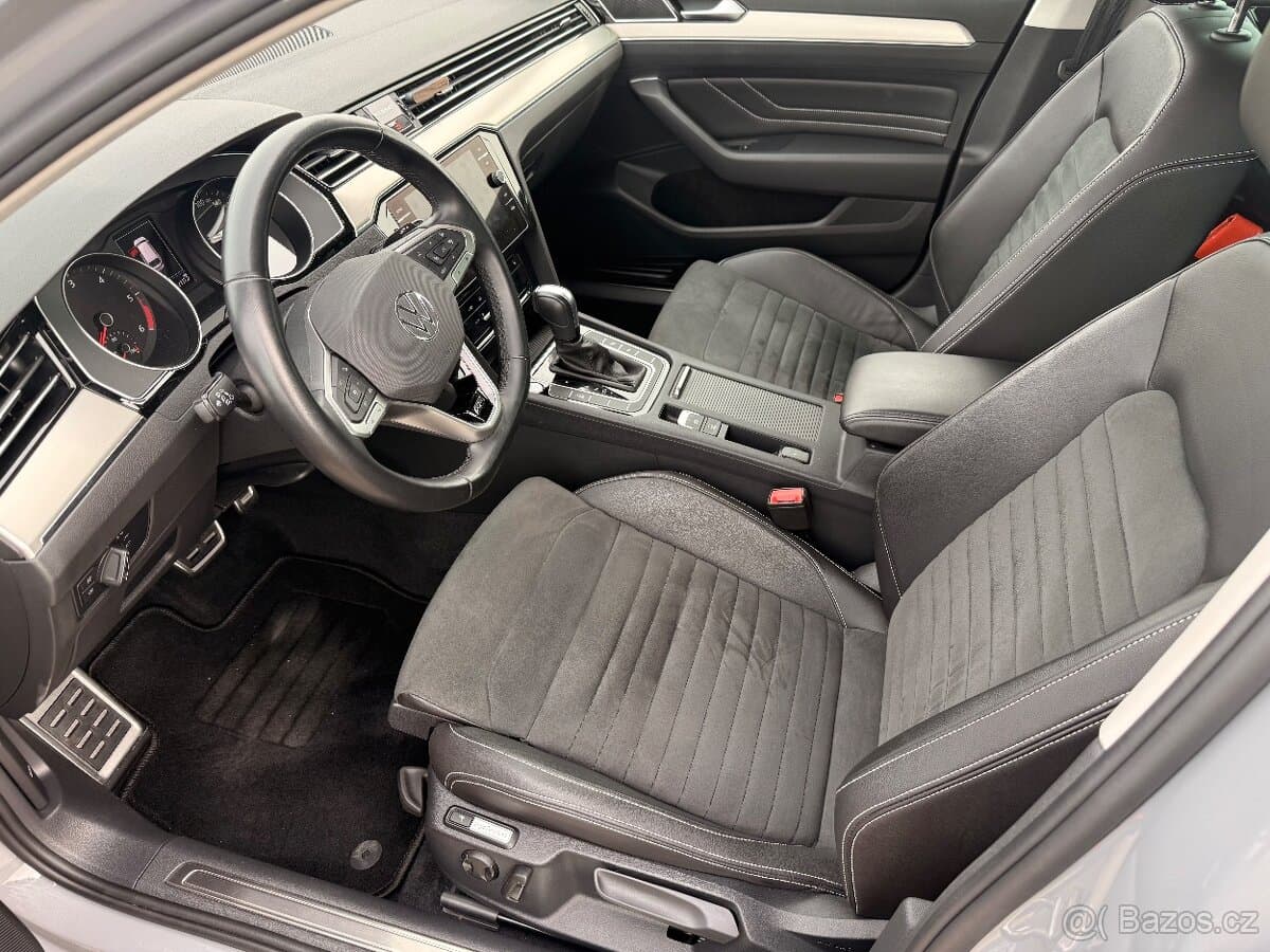 2024 Volkswagen PASSAT - 9
