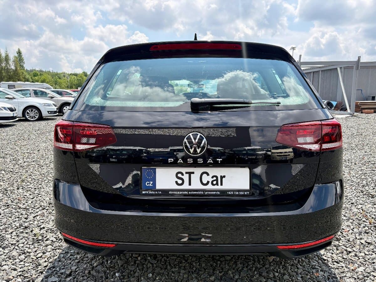 2021 Volkswagen PASSAT - 9