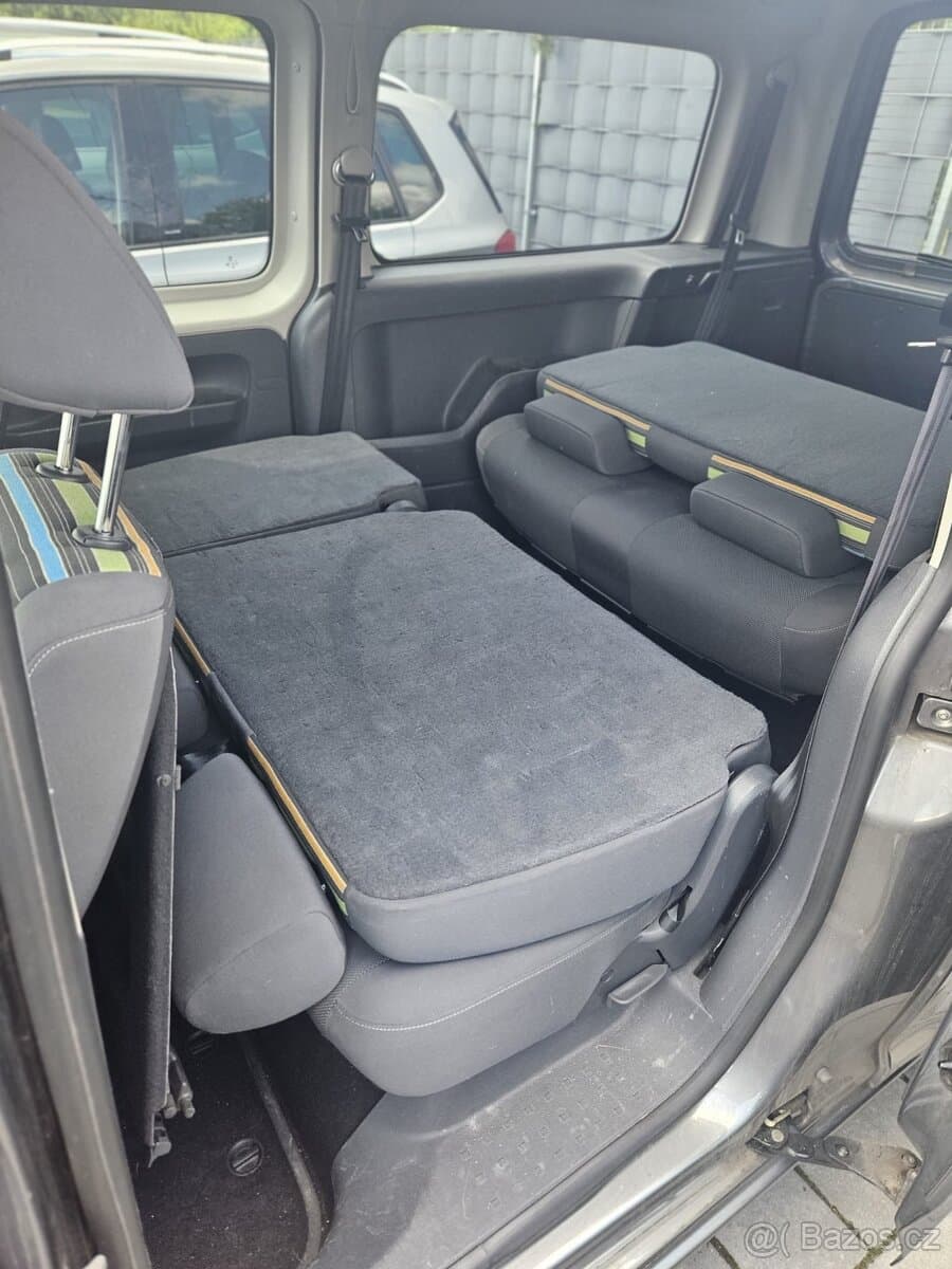 2013 Volkswagen CADDY - 9