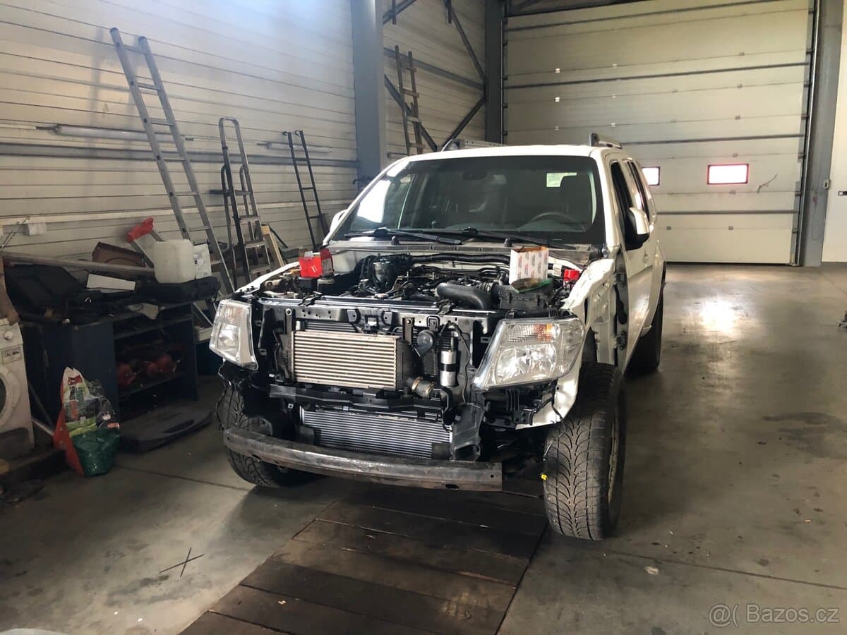 Nissan NAVARA - 9