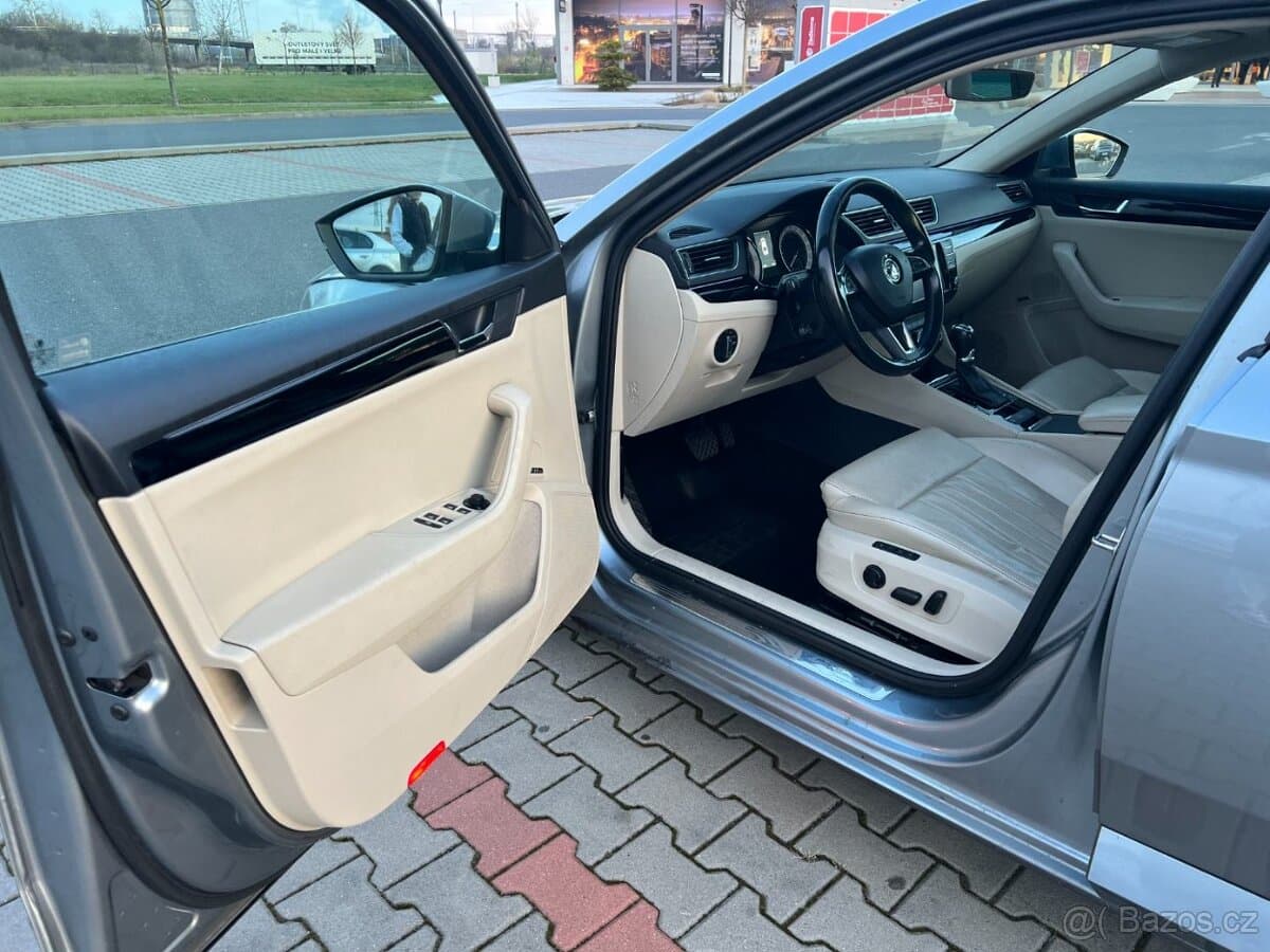 2015 Škoda SUPERB - 9