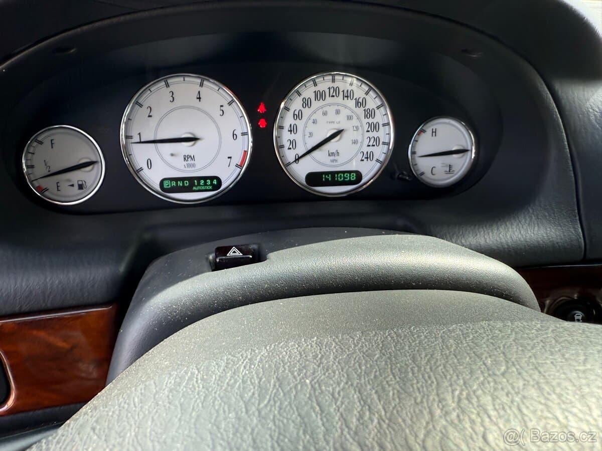 2002 Chrysler 300M - 9