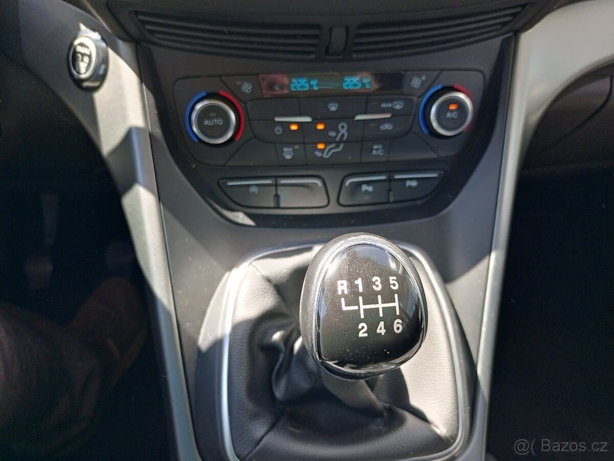 2018 Ford KUGA - 9