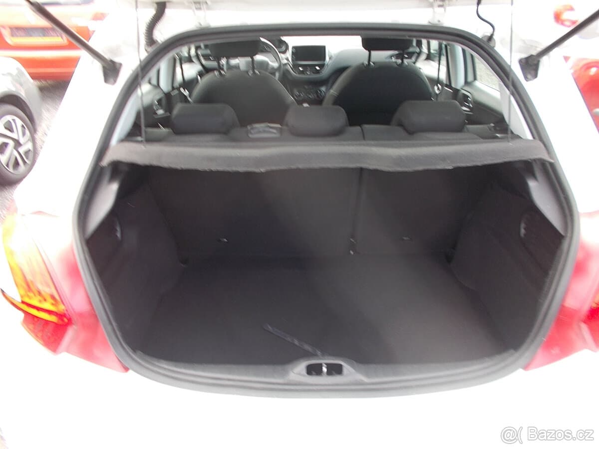 2014 Peugeot 208 - 9