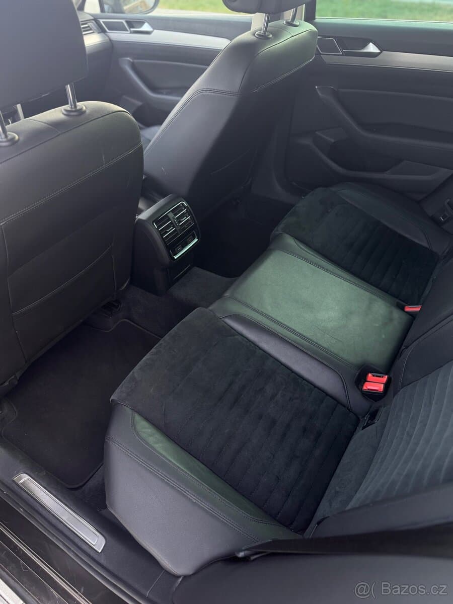 2015 Volkswagen PASSAT - 9