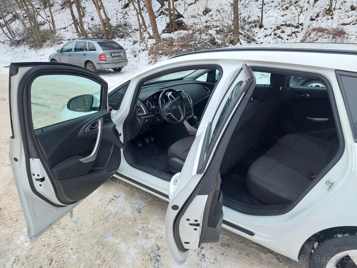 2011 Opel ASTRA - 9