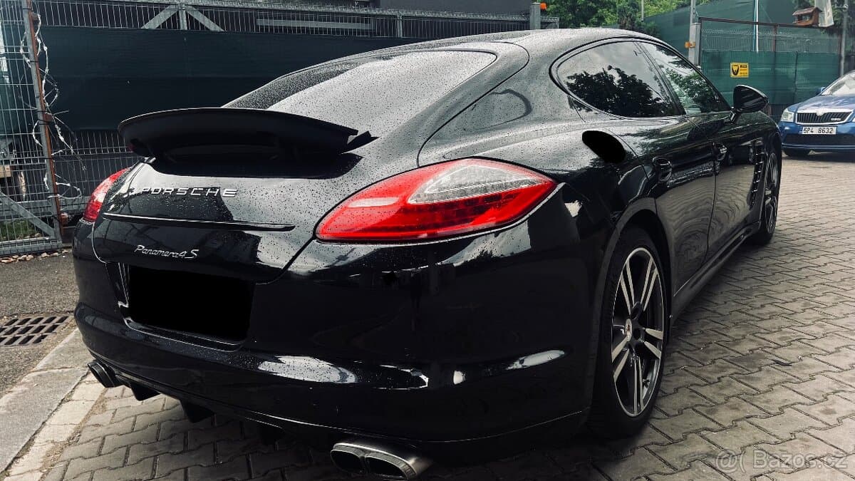2011 Porsche PANAMERA - 9