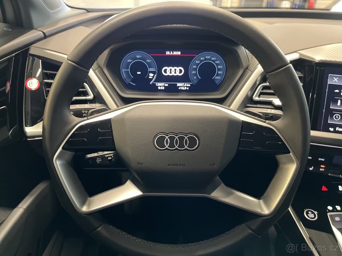 Audi Q4 - 9
