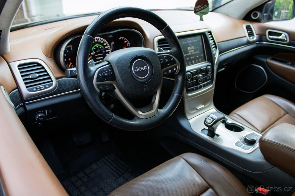 2016 Jeep CHEROKEE - 9