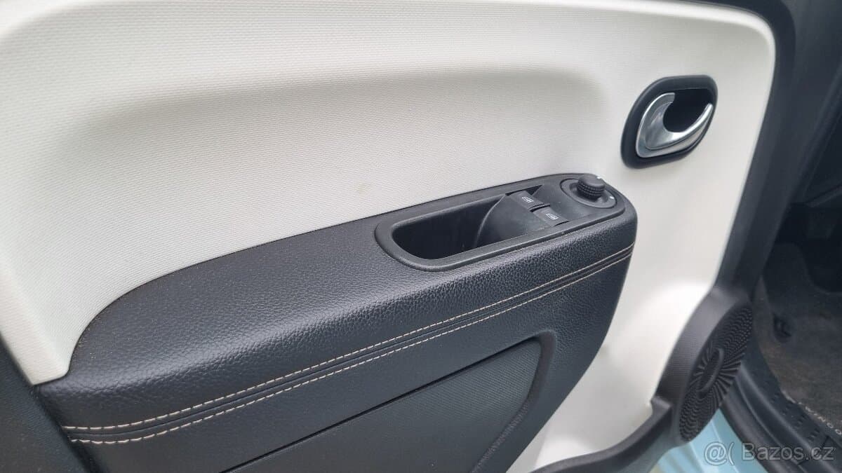 Renault TWINGO - 9