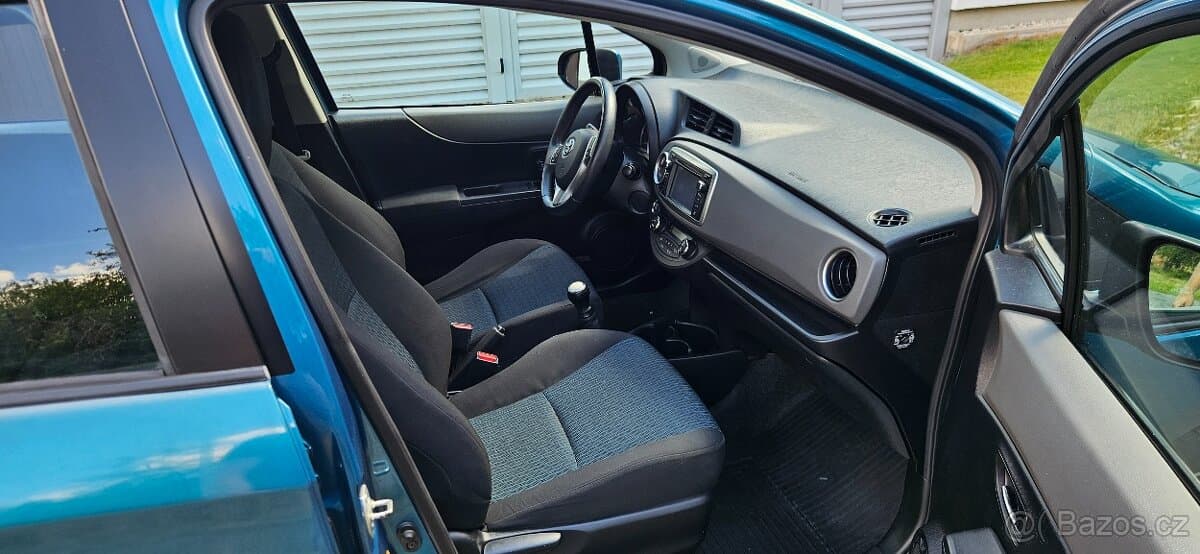 2012 Toyota YARIS - 9