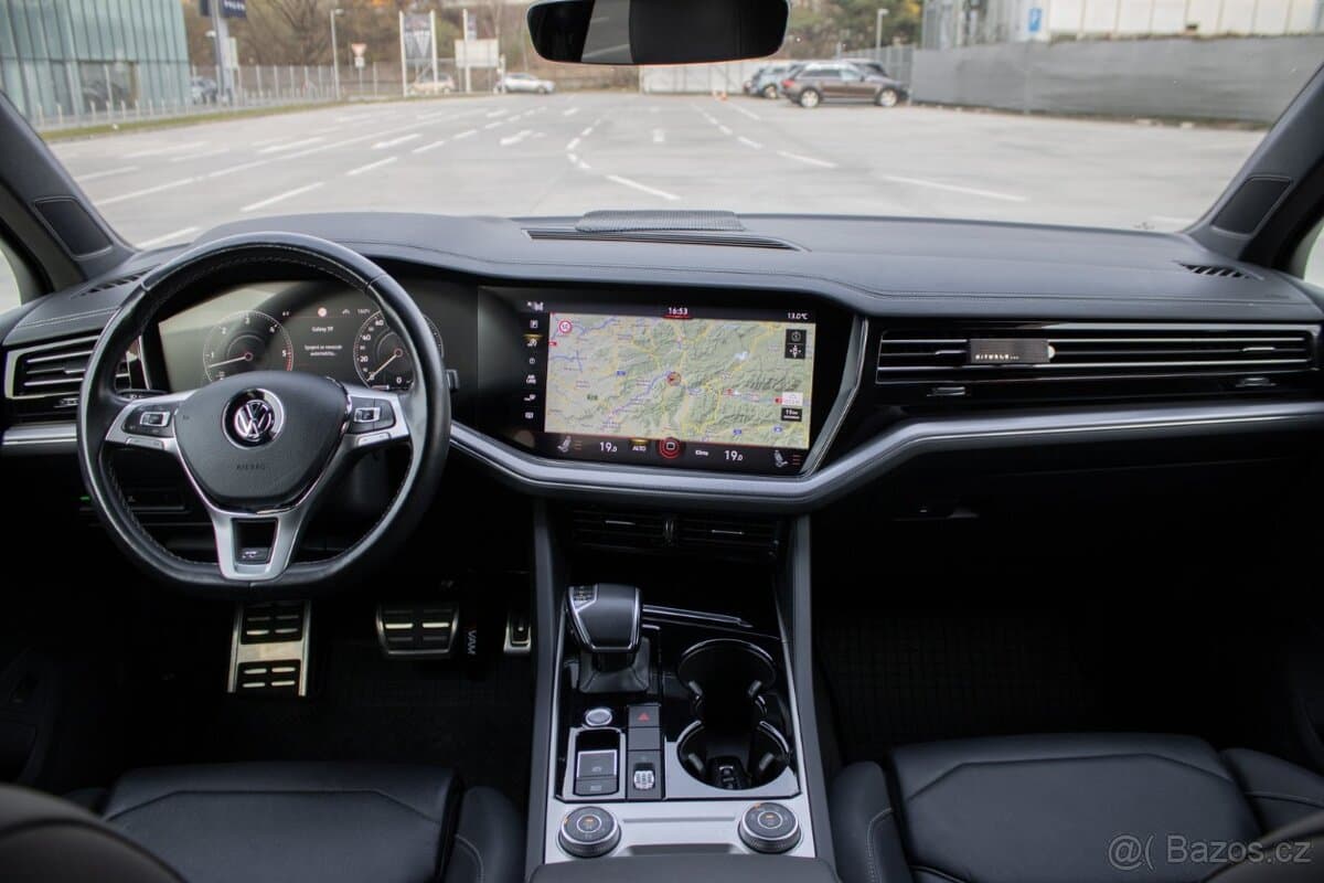 2020 Volkswagen TOUAREG - 9