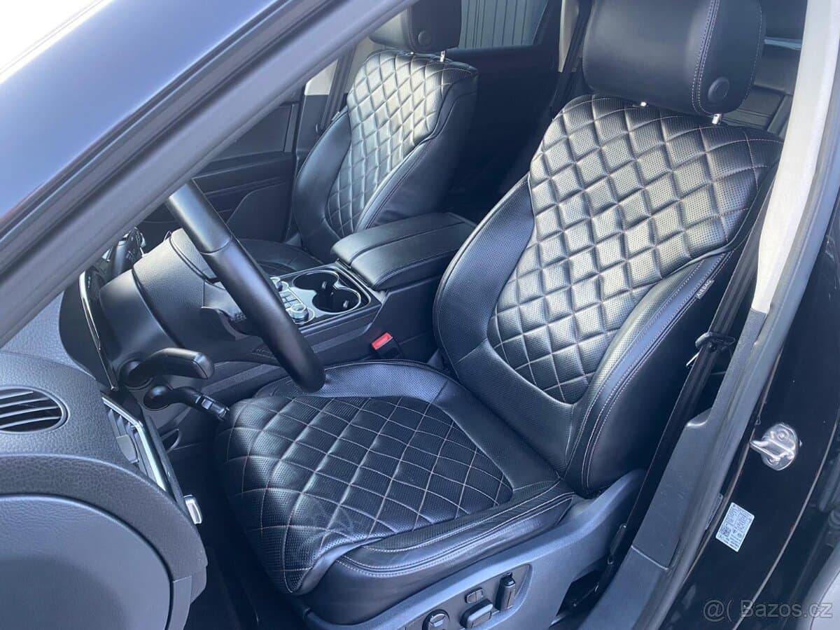 2016 Volkswagen TOUAREG - 9