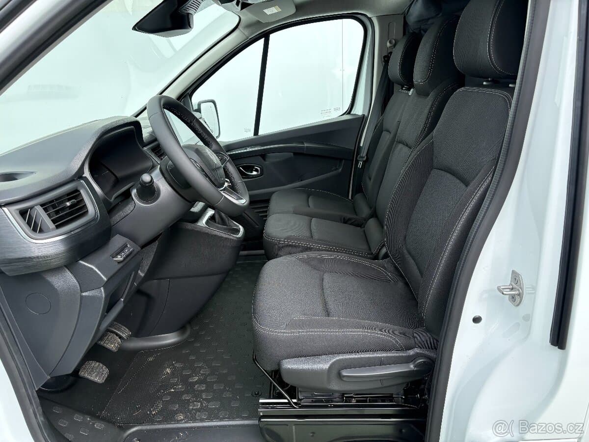 Renault TRAFIC - 9