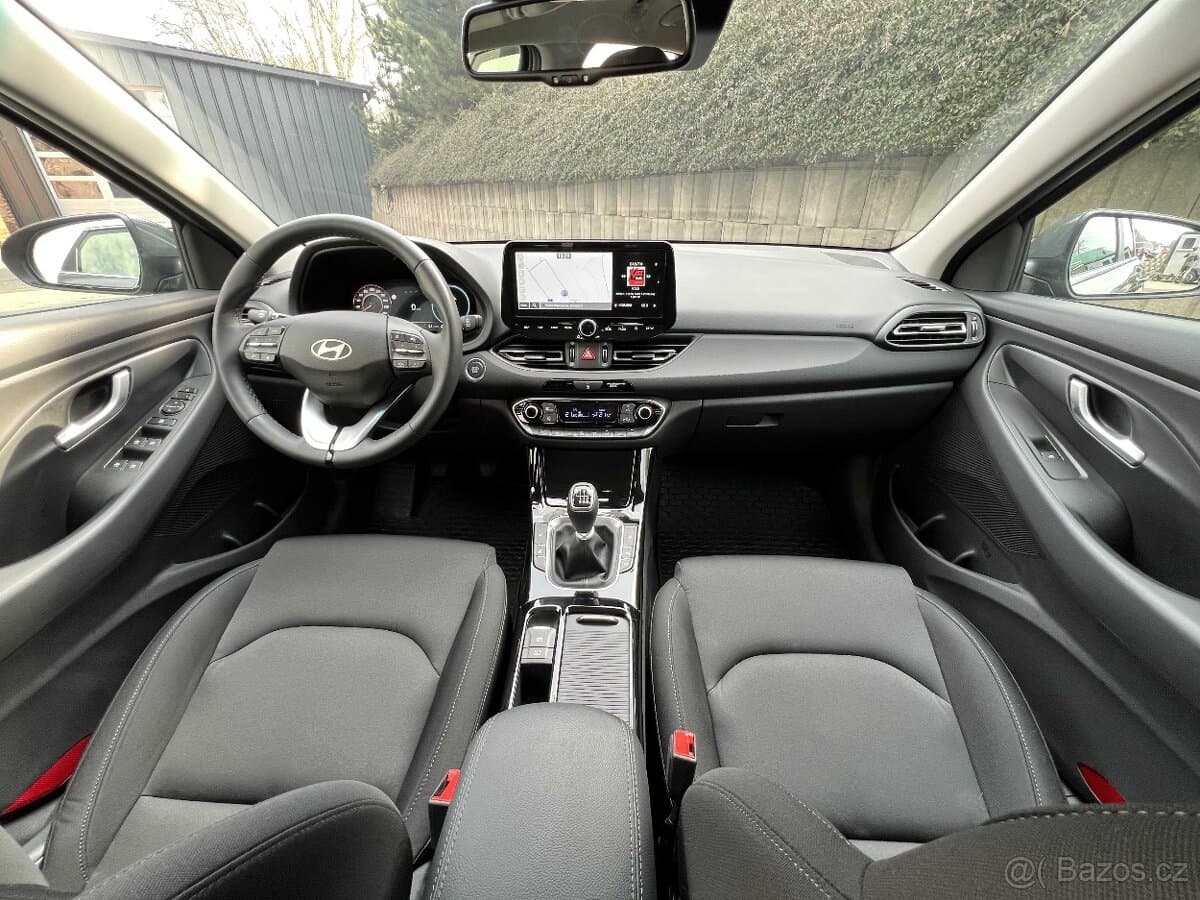 2025 Hyundai i30 - 9
