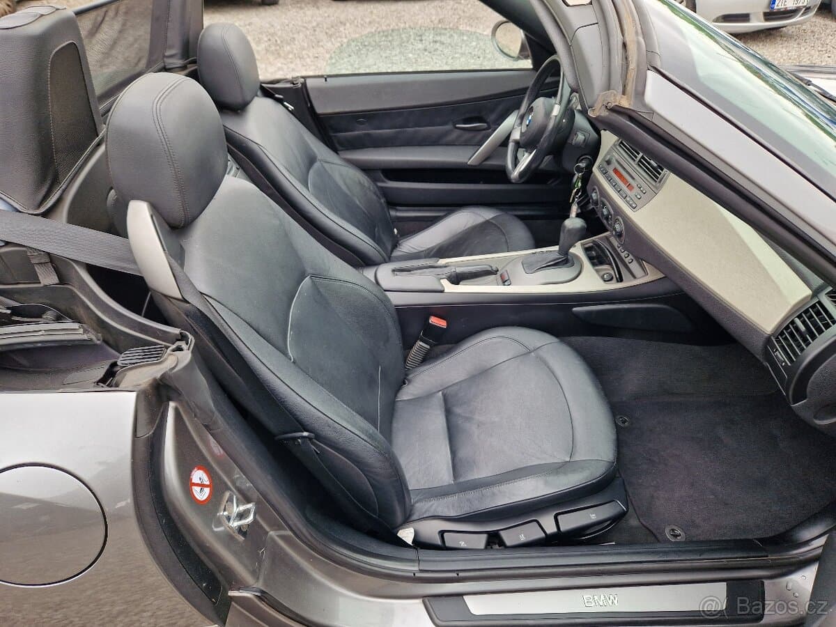 2004 BMW Z4 - 9
