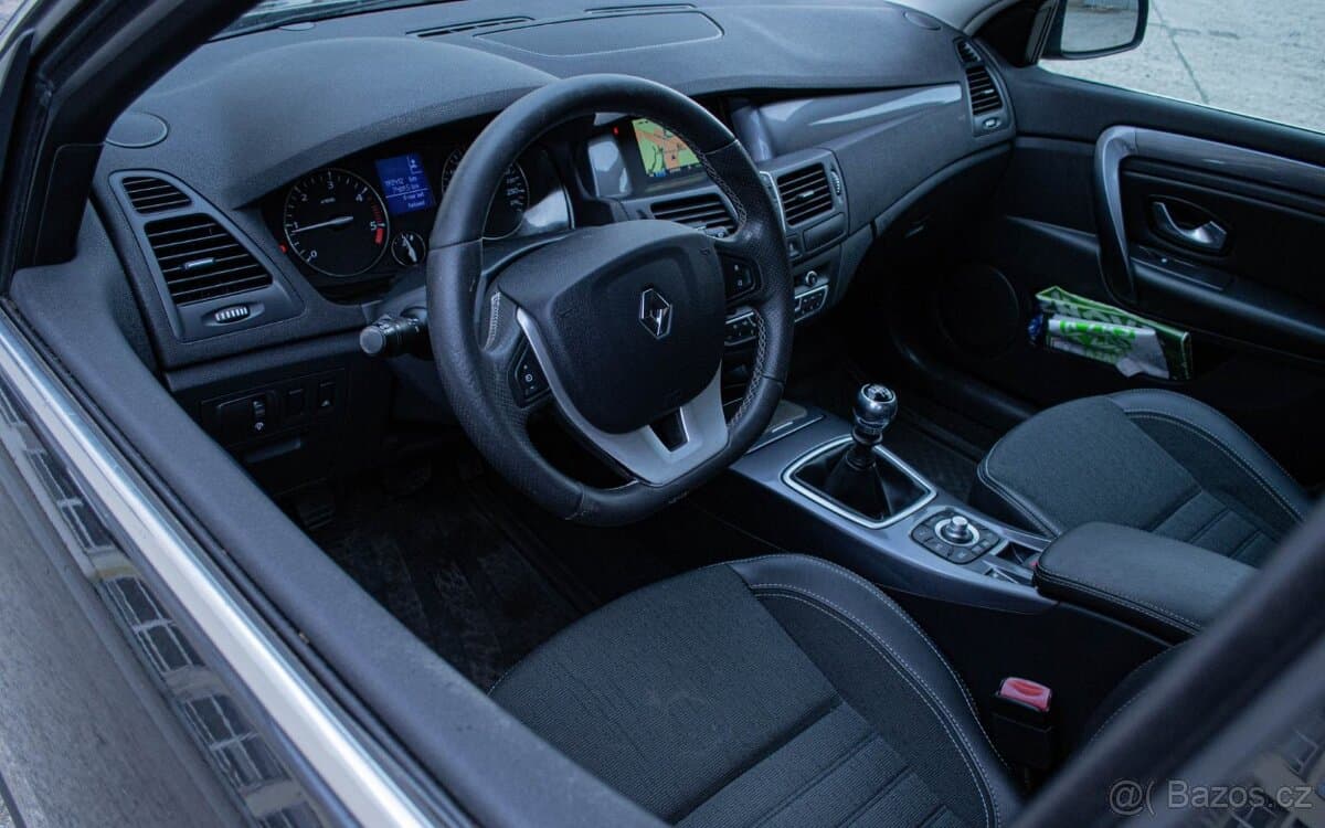 2010 Renault LAGUNA - 9