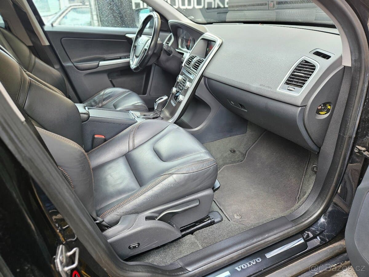 2015 Volvo XC60 - 9