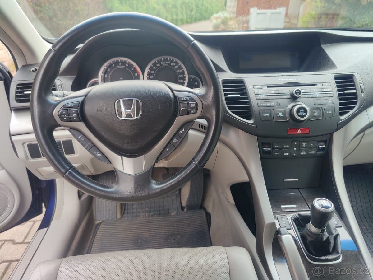 2010 Honda ACCORD - 9
