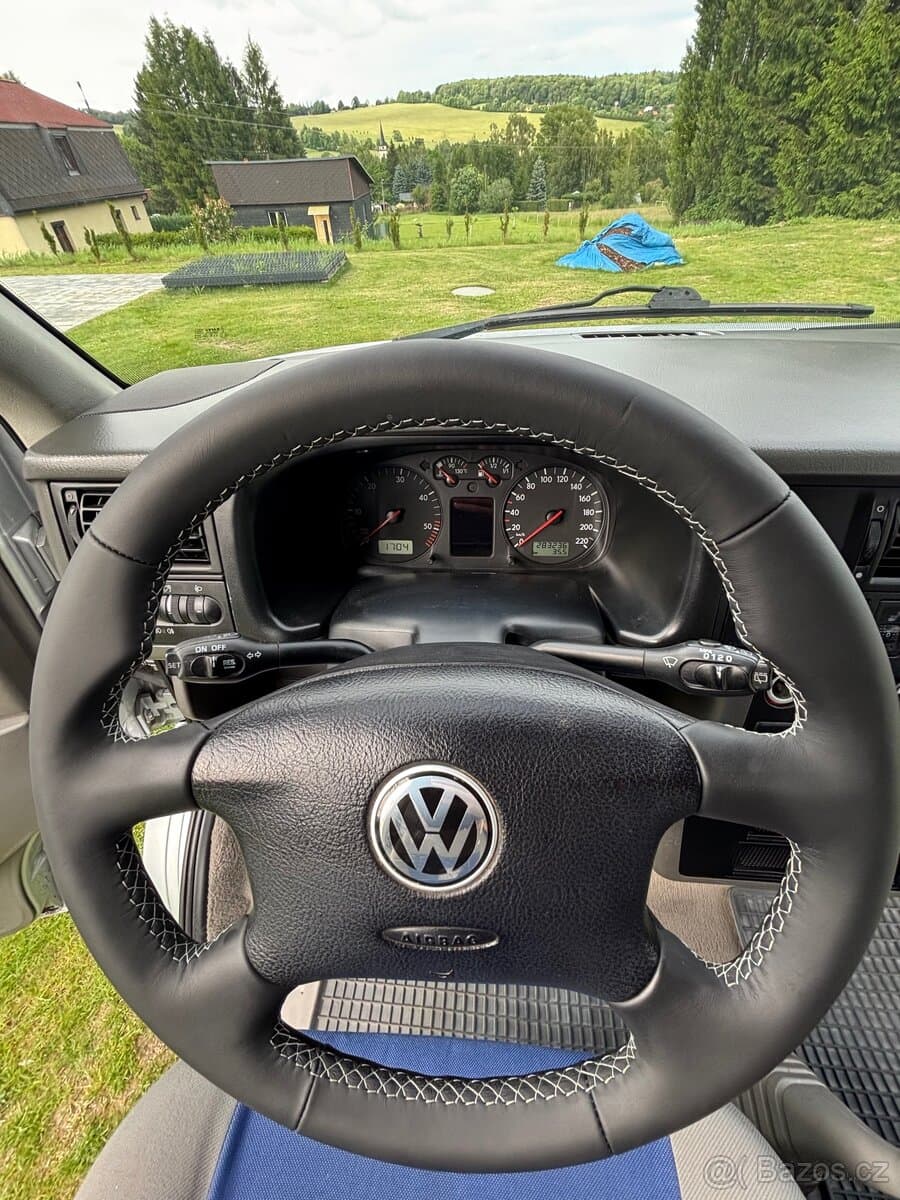 2001 Volkswagen MULTIVAN - 9