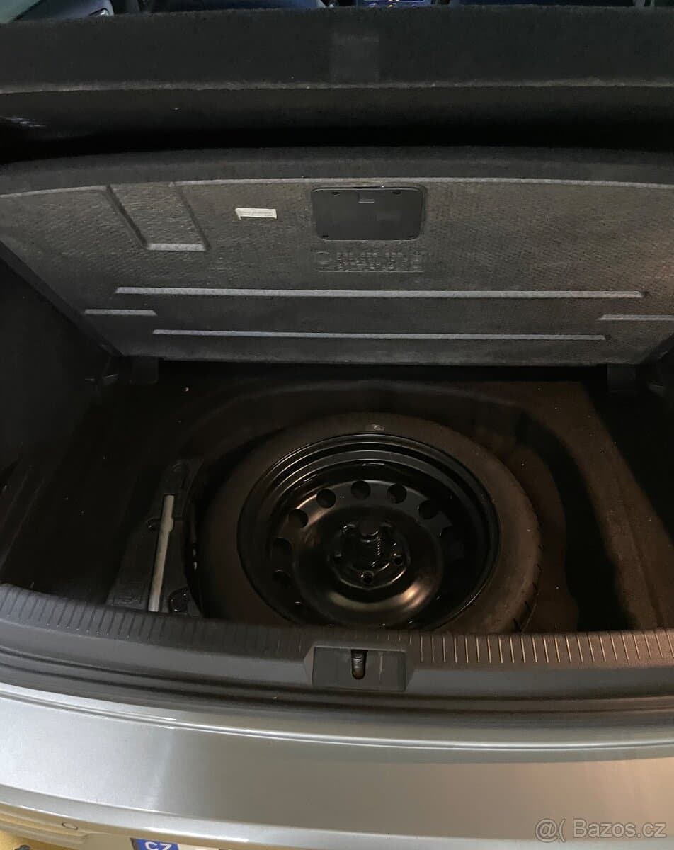 2013 Volkswagen GOLF - 9