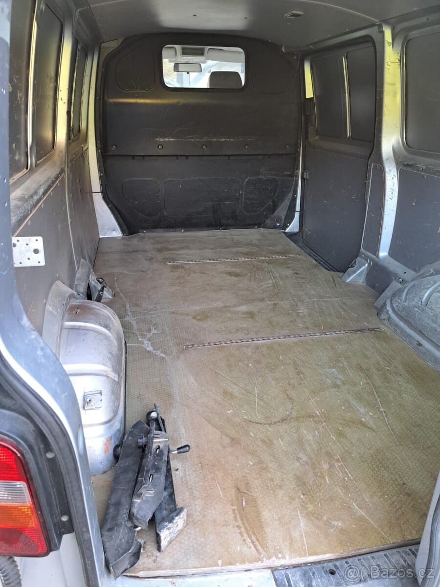 2009 Volkswagen TRANSPORTER - 9
