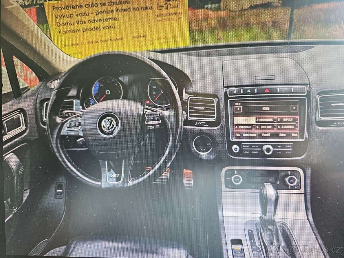 2018 Volkswagen TOUAREG - 9