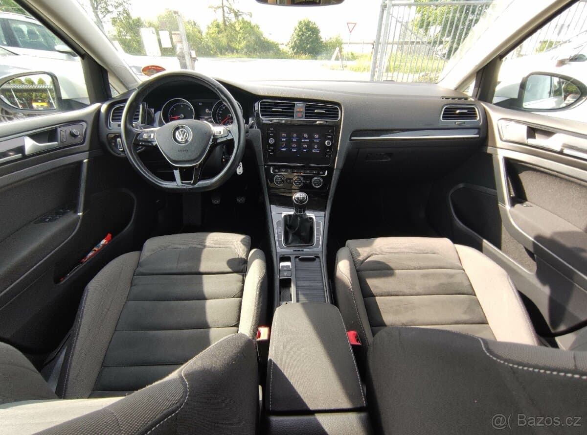 2019 Volkswagen GOLF - 9