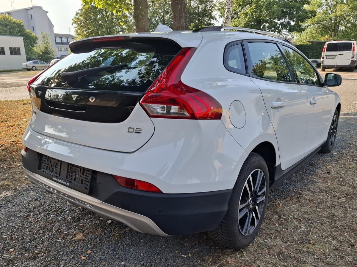 2018 Volvo V40 - 9