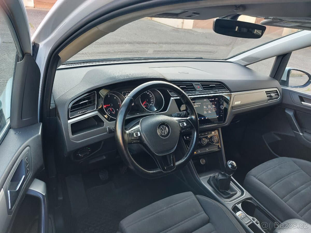 2017 Volkswagen TOURAN - 9