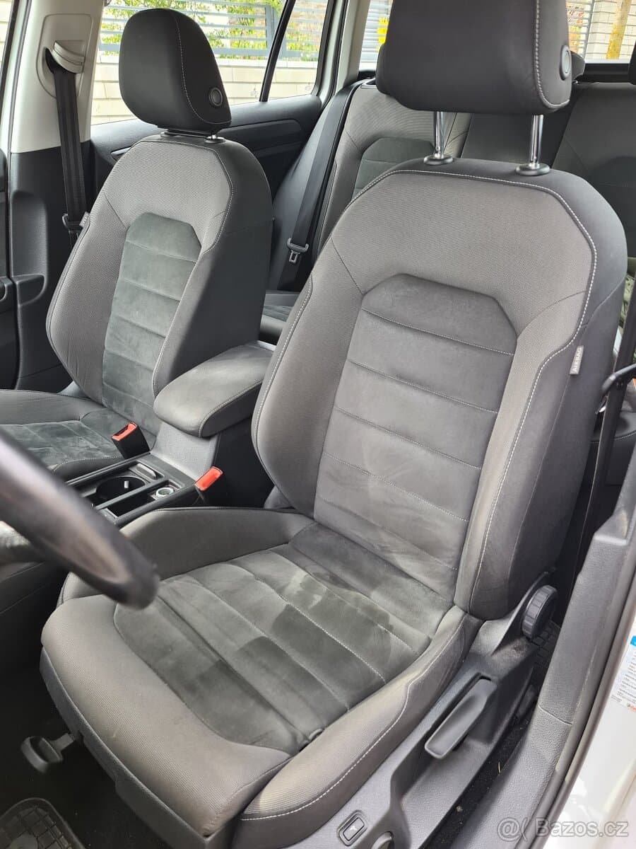 2017 Volkswagen GOLF - 9