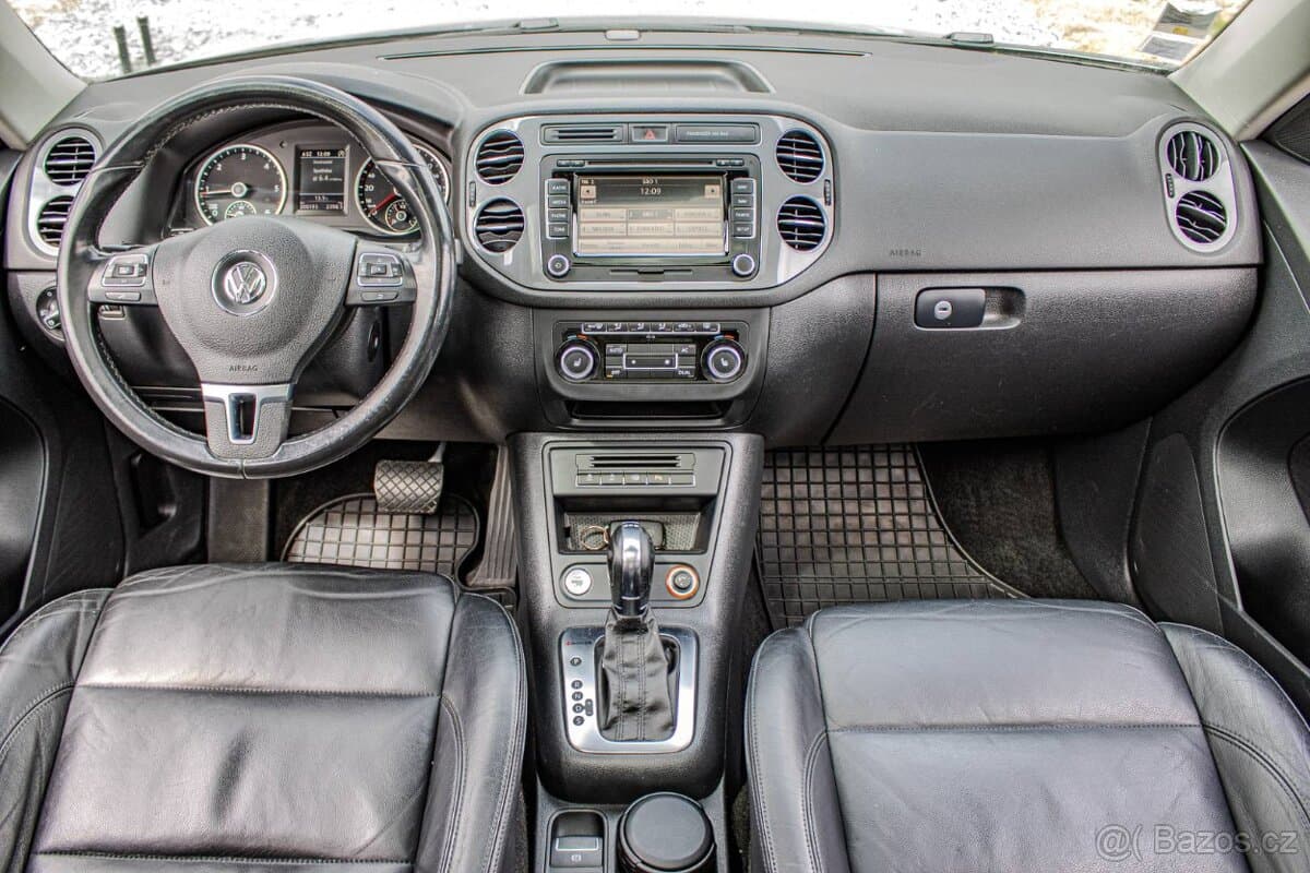 2012 Volkswagen TIGUAN - 9