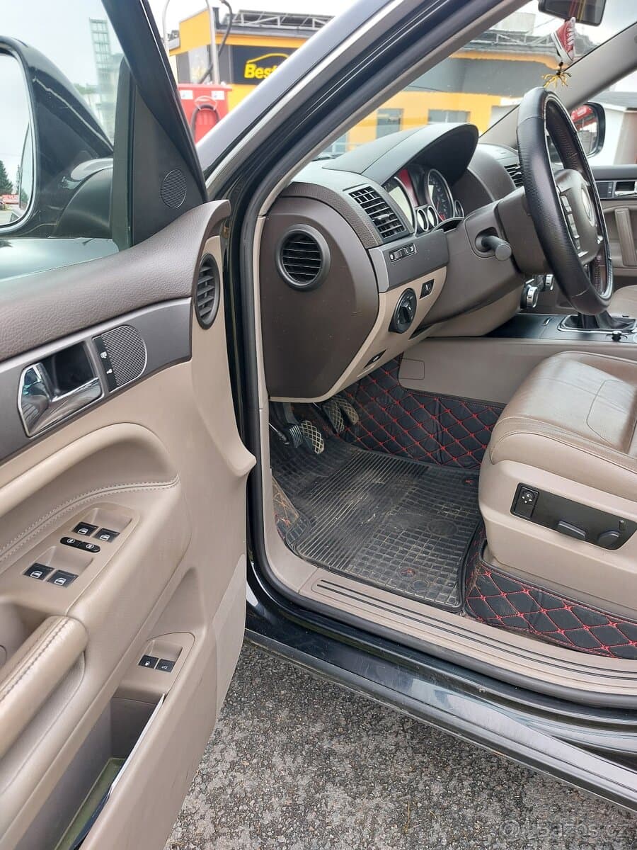 Volkswagen TOUAREG - 9