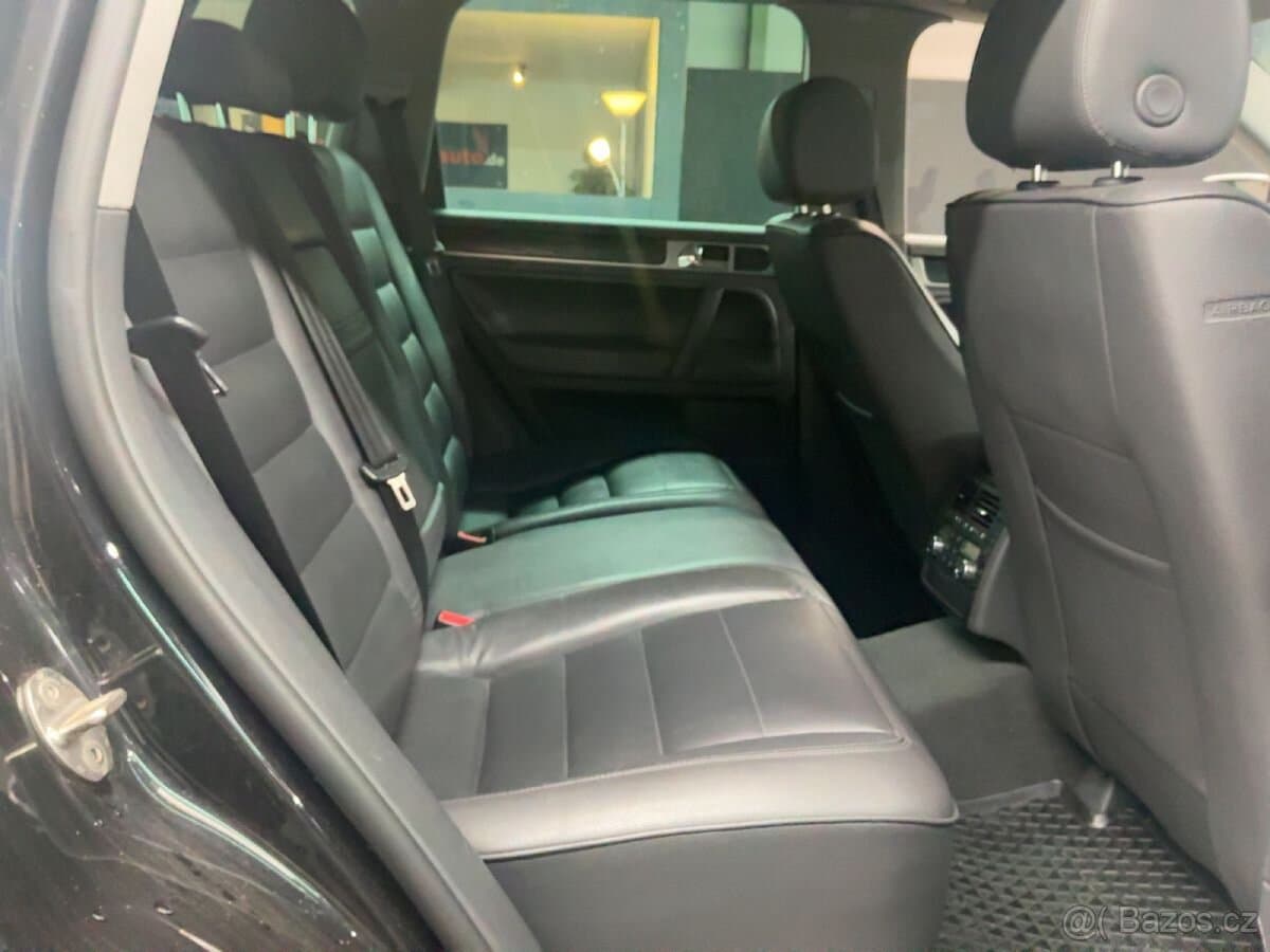 2006 Volkswagen TOUAREG - 9