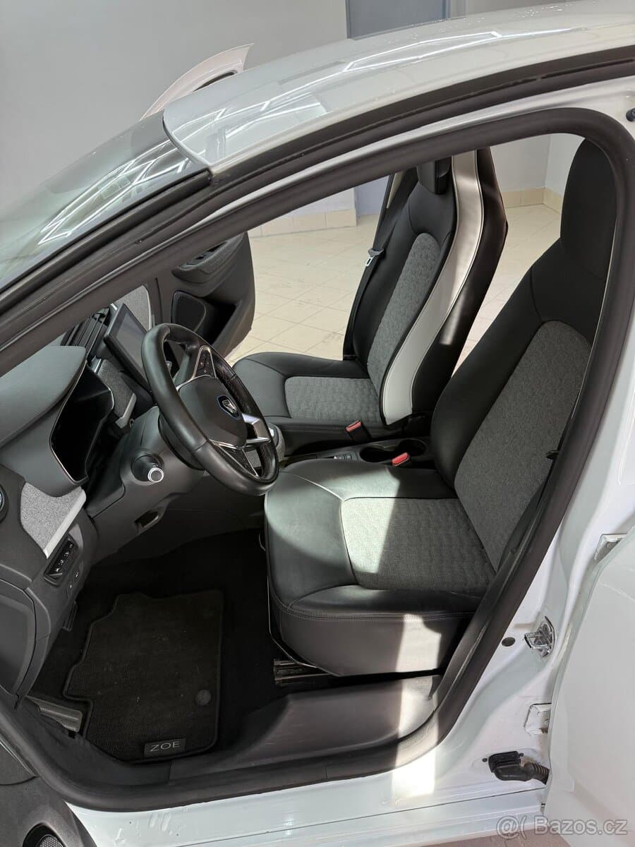 2020 Renault ZOE - 9