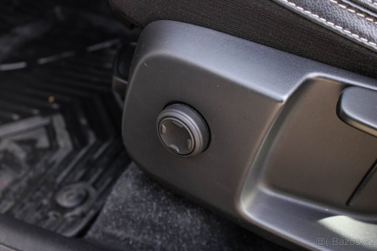 2019 Volvo XC40 - 9