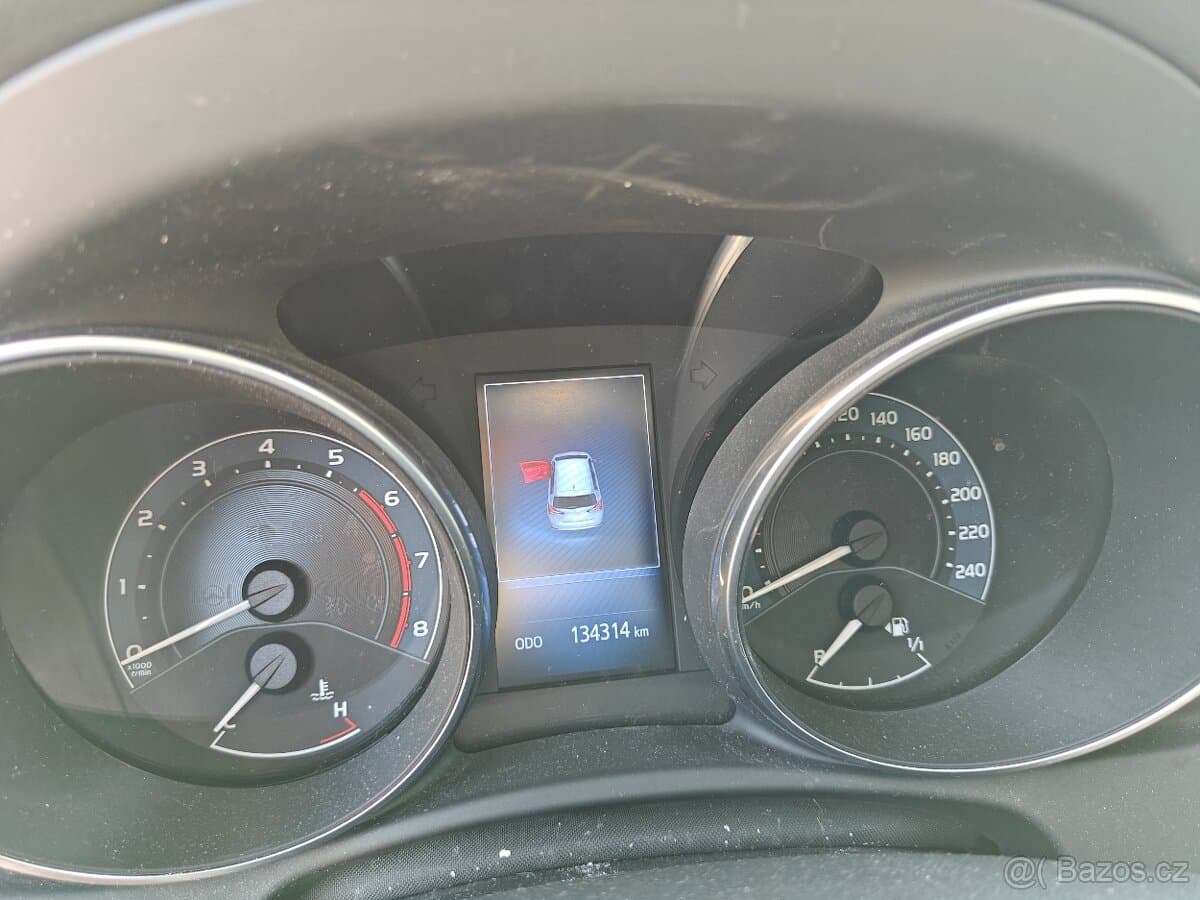 2018 Toyota AURIS - 9